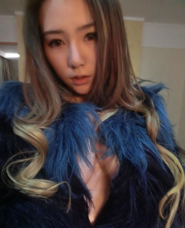 showgirl妃小美细腰嫩乳受追捧_Z攻略-专注于游