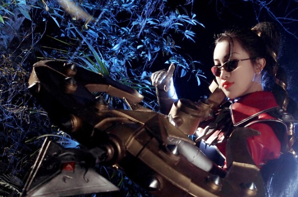 英雄联盟薇恩超还原COS 高颜值让你欲罢不能