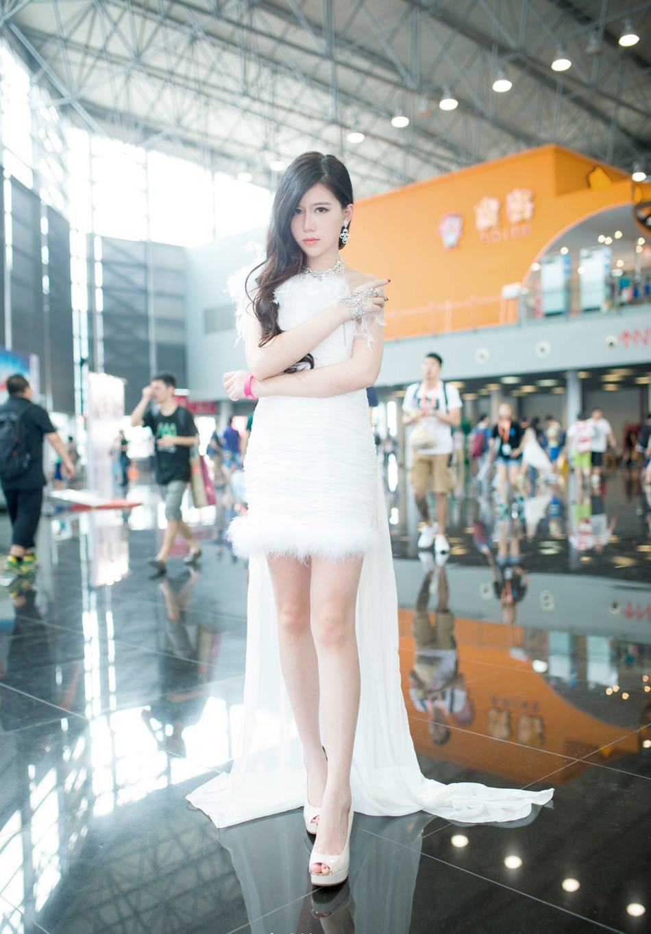 中俄混血气质showgirl安雅绮_Z攻略-专注于游戏