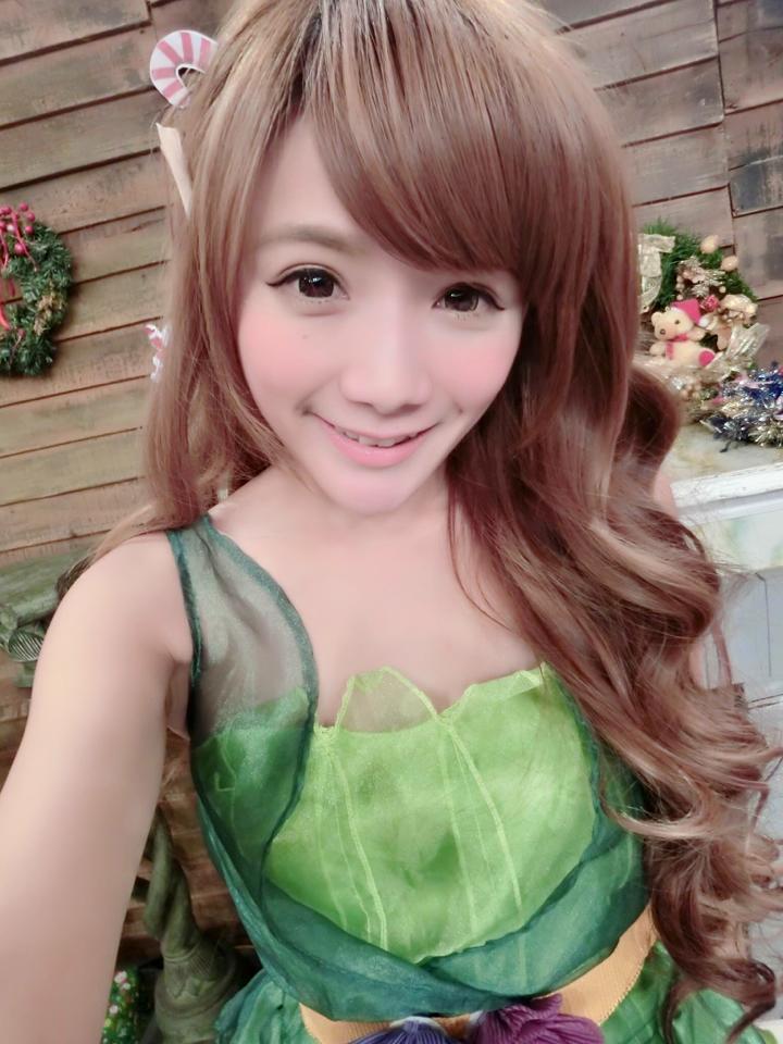 虎牙妹大尺度cos海贼王蕾贝卡