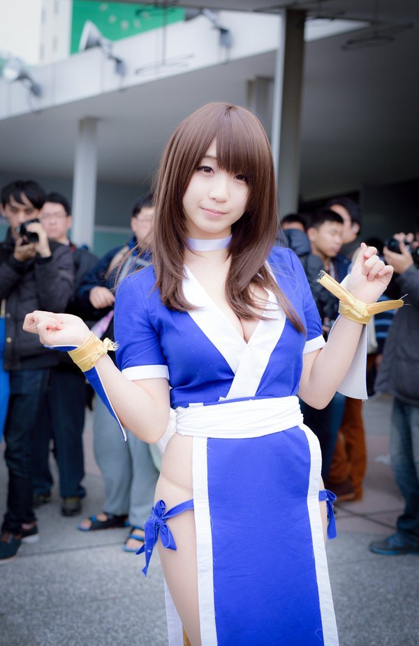 日本coser丰臀肥乳 神还原霞