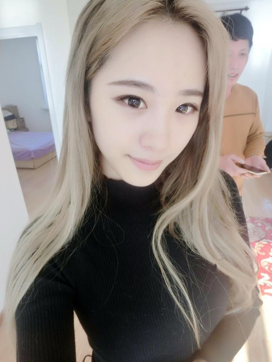 「姐姐奶我」女主播私照曝光_Z攻略-专注于游