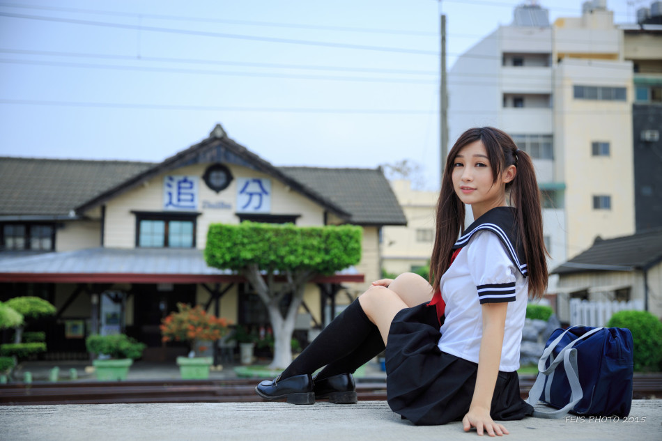 LOL女主播晒比基尼辣照_Z攻略-专注于游戏攻