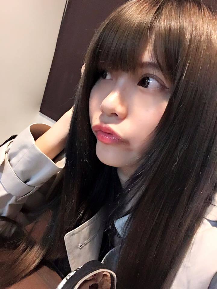 台湾lol女主播直播露背被喷_Z攻略-专注于游戏