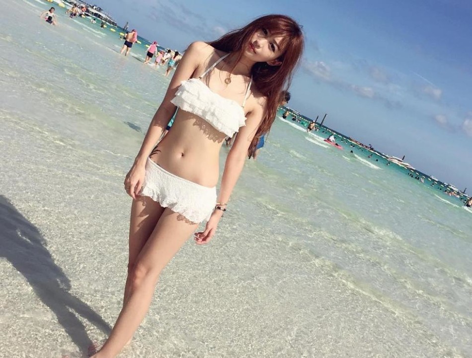 香港正妹LOL玩家晒性感私照_Z攻略-专注于游戏攻略的网站