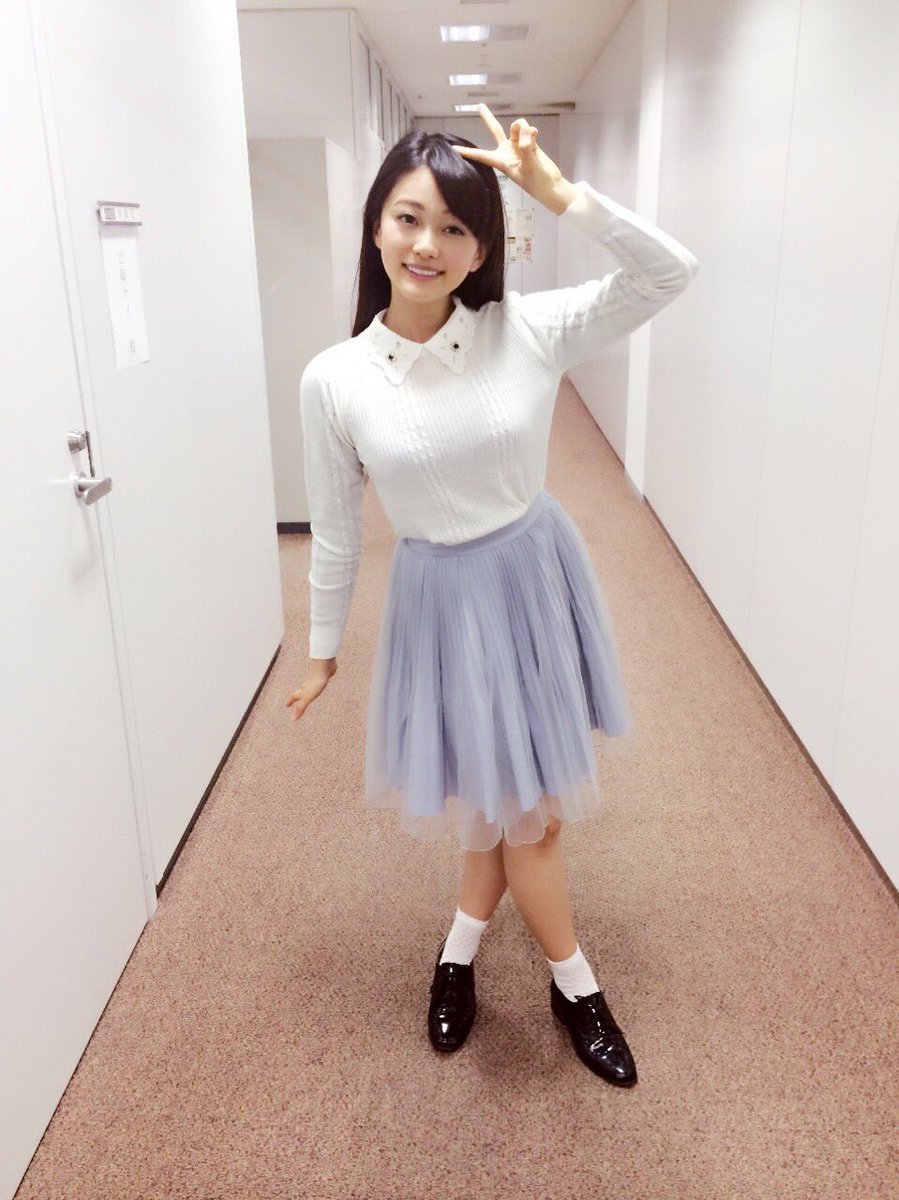 清纯少女眼神迷离翘唇性感_Z攻略-专注于游戏