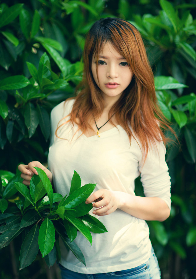 coser歪歪:胸大苦恼需打码_Z攻略-专注于游戏