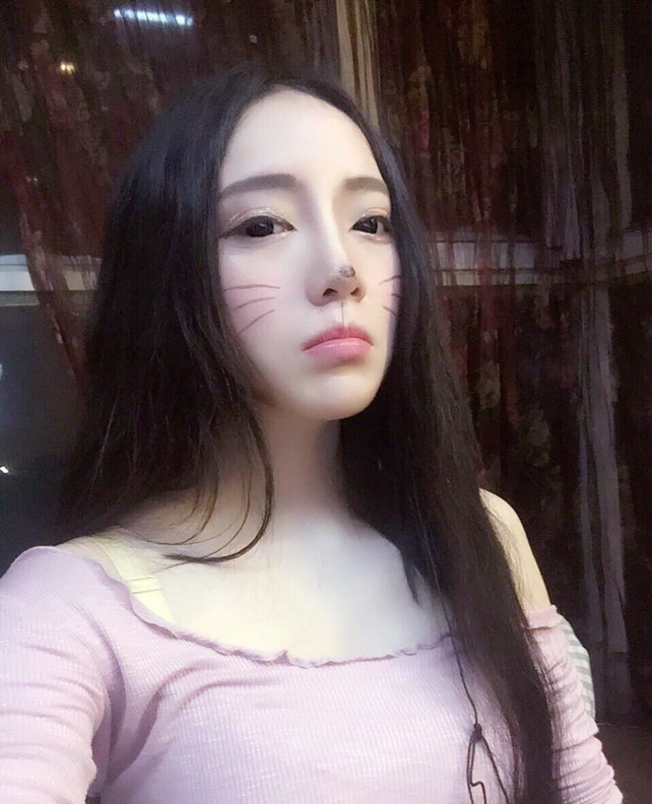 主播秀腿:快刷礼物不然停播_Z攻略-专注于游戏