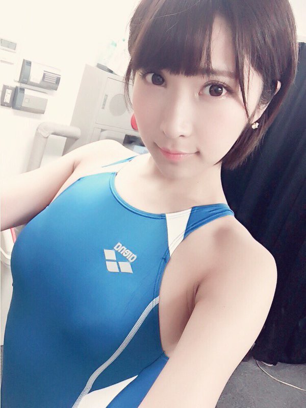 短发清新正妹也爱二次元_Z攻略-专注于游戏攻