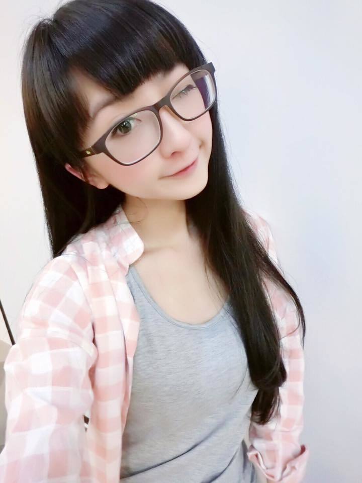 点点妹子除了经常cos一些动漫角色,对游戏也很感 ...