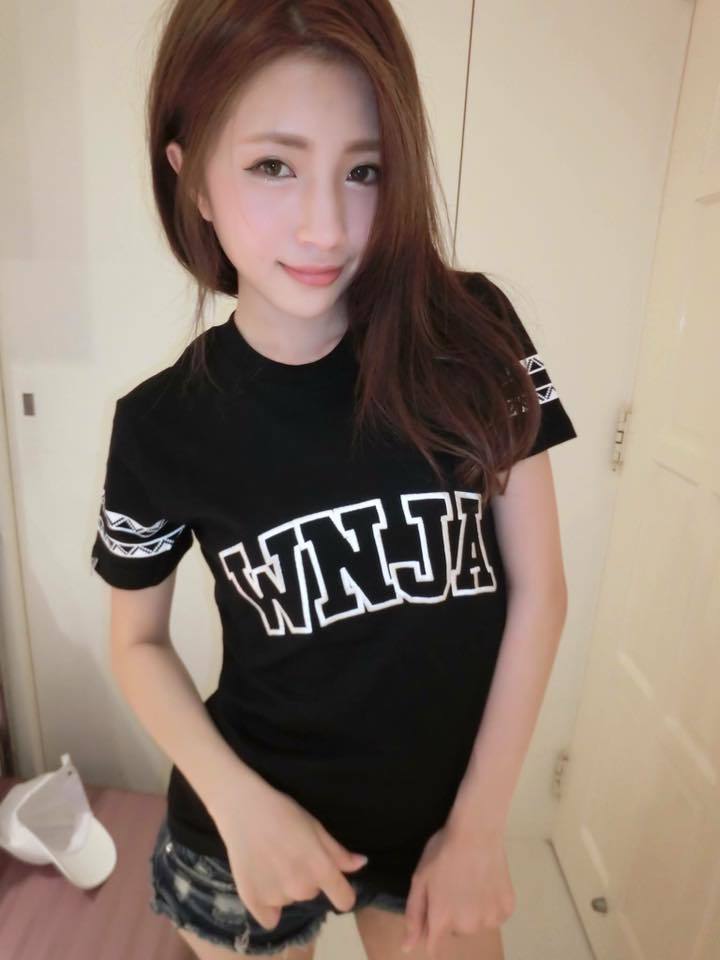 穿皮卡丘内衣的美女_皮卡丘内衣美女(2)