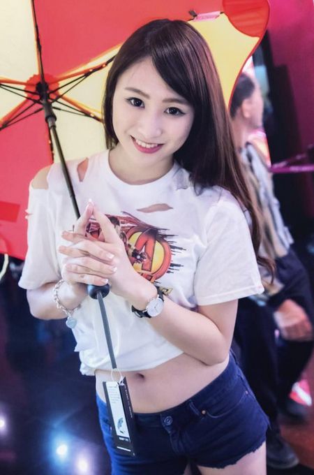 台湾美女炉石主播私照 看似甜美实则很胸(24)