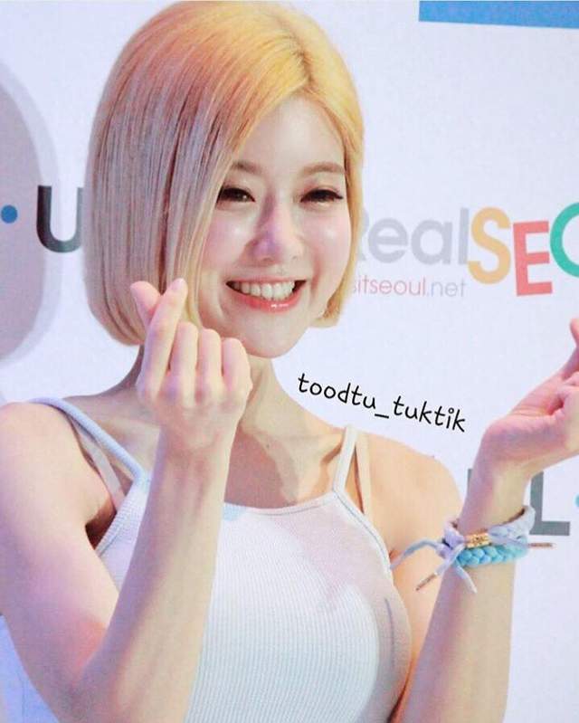 精灵球可以收服她么 挑战视觉极限的韩国性感