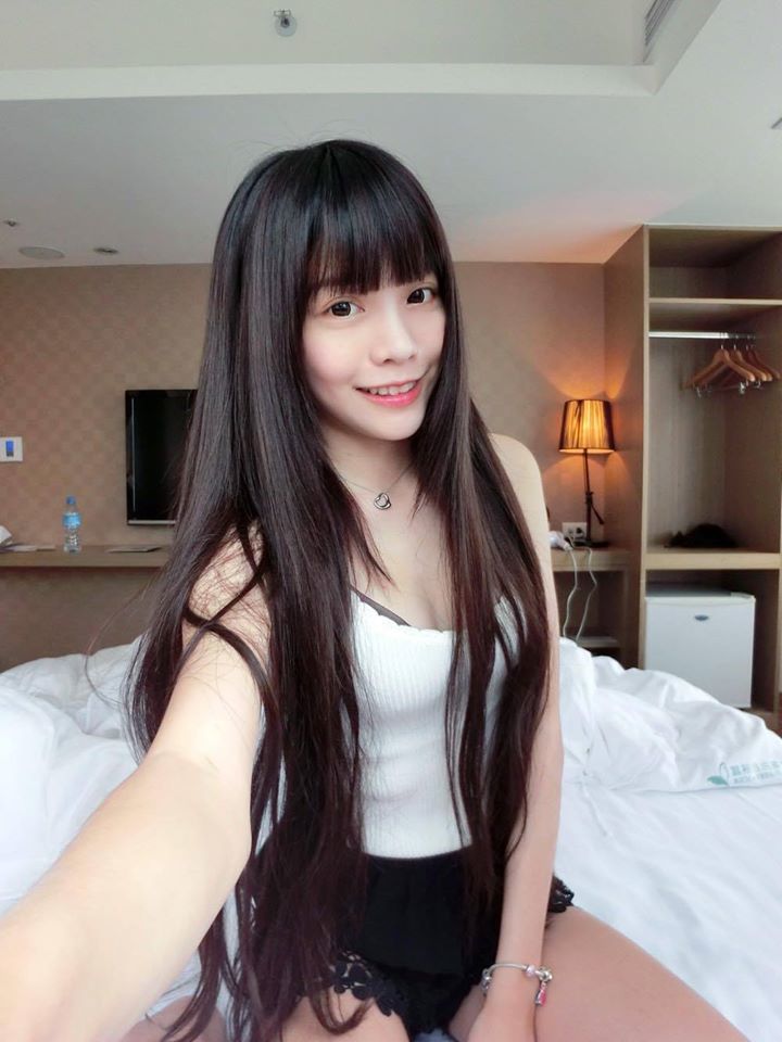 美女主播教你脱内衣_美女主播