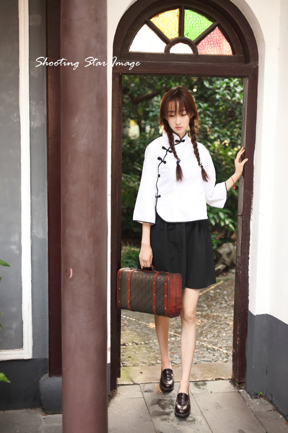 少女玩大剑 性感嫩模马丽cos游戏人物完美还原