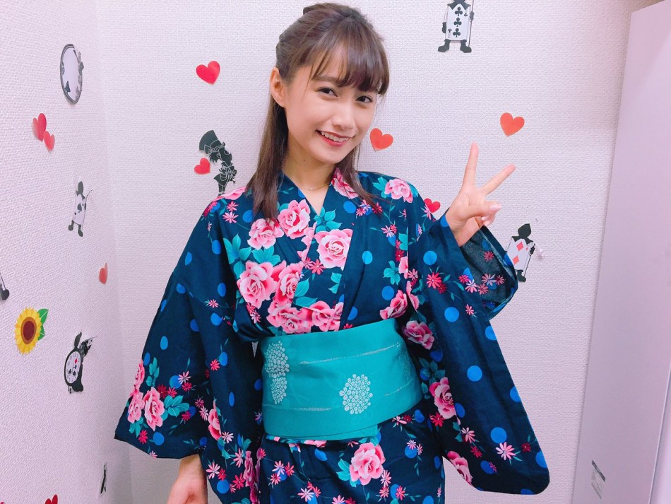 漫画性感拍摄战斗服写真性感cos欧美人物_Z攻星模特混血艳kelly图片