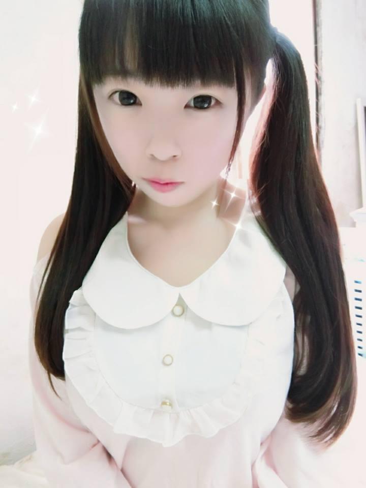 童颜巨乳网红萌妹素颜被揭穿:网友集体掀桌(10)