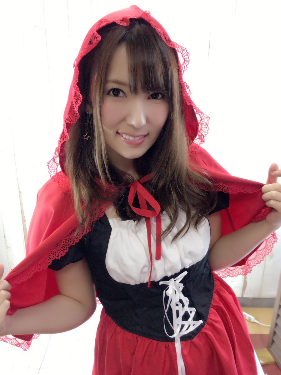 波多野结衣老师cosplay上瘾 这次还穿了巫女服