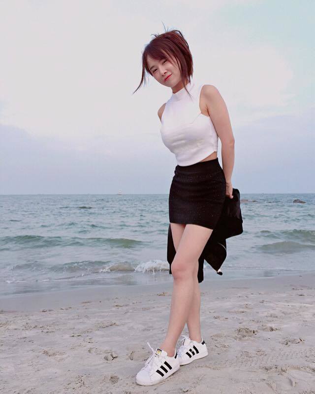 总裁的代孕妻:最胸dota2主播虎牙妹入选泰国十大网红