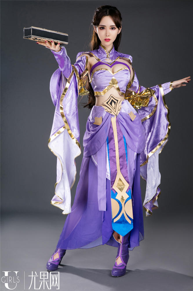 cj爆红showgirlcos露娜
