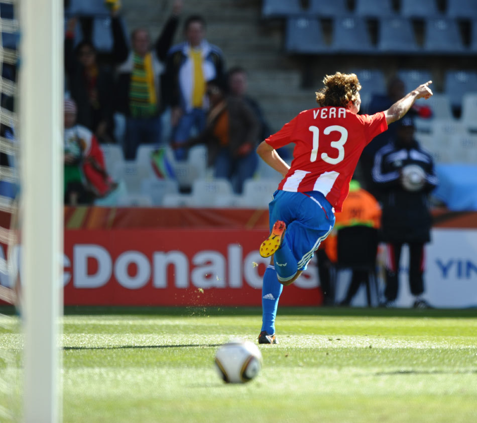 6月20日,世界杯斯洛伐克vs巴拉圭,比赛第27分