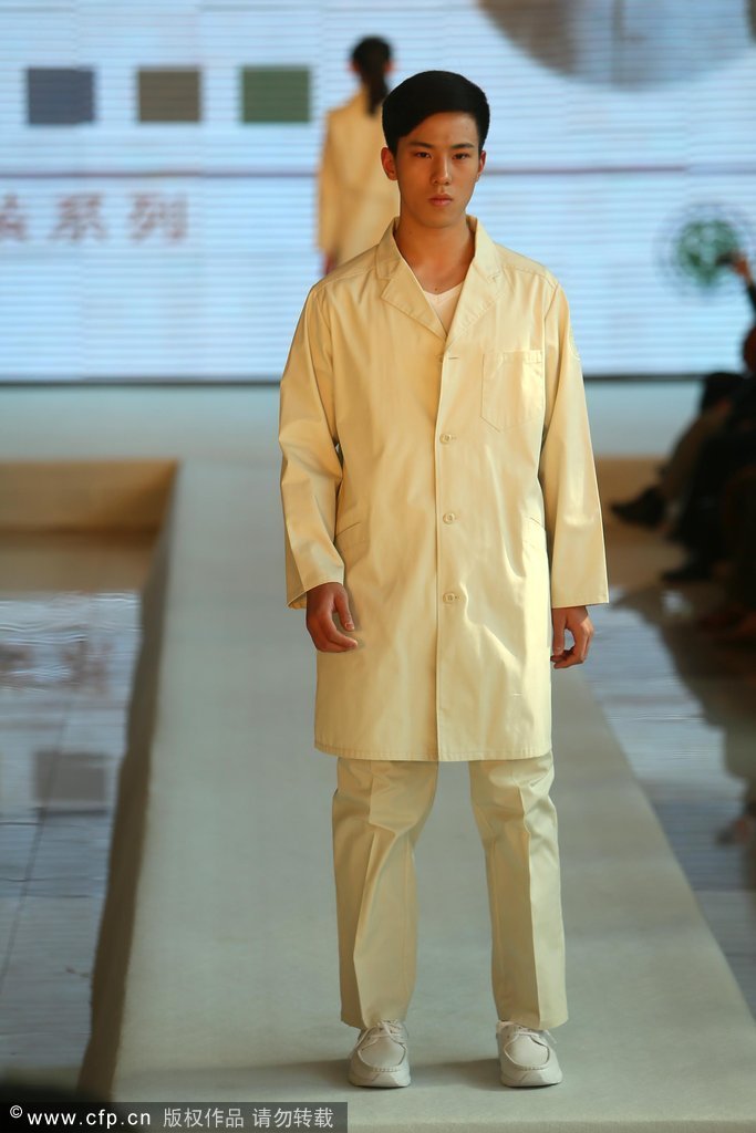人口办制服_漳平市工商局举行新式制服换装仪式(3)