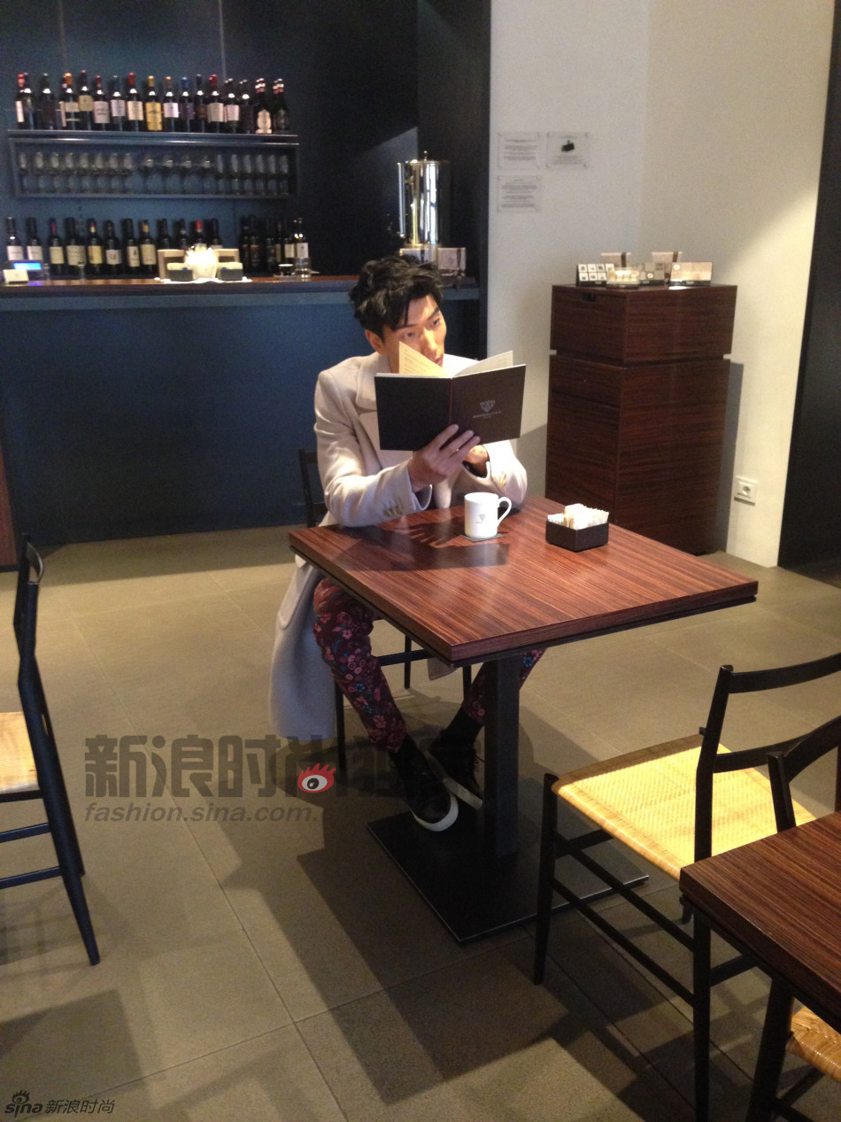 亮点米兰 张亮佛罗伦萨逛gucci博物馆咖啡厅_