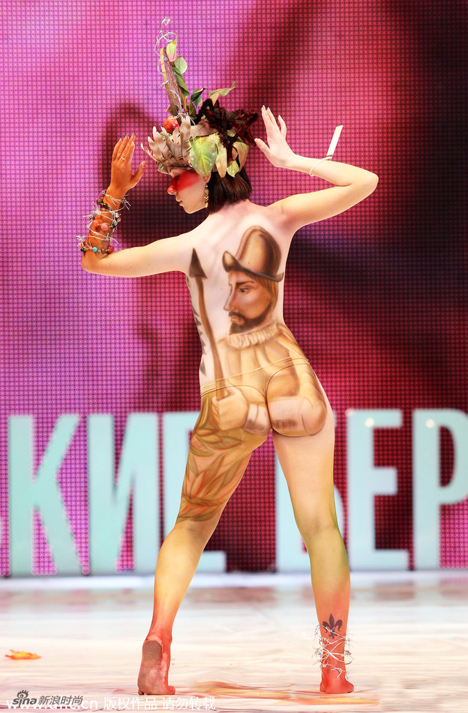 俄罗斯<em>人体</em>彩绘<em>大赛</em> <em>模特</em>裸体秀妖娆身姿_中搜