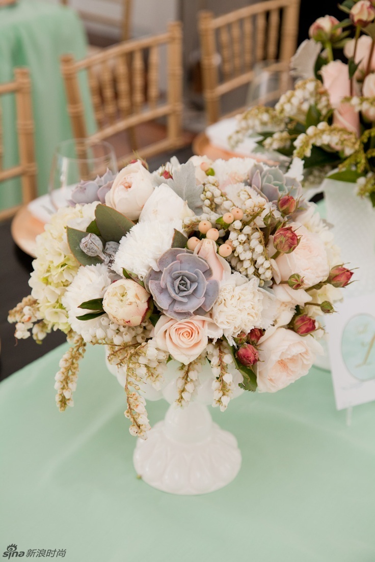 婚纱装饰花_动漫婚纱情侣头像