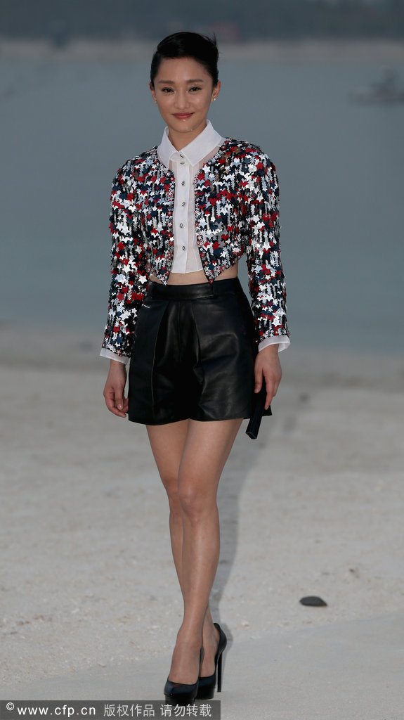 周迅迪拜秀恩爱 众星现身香奈儿早春秀 -- 佛山