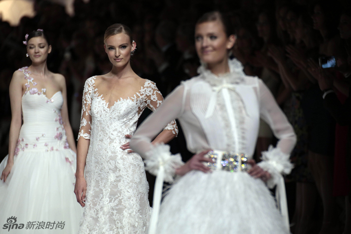 西班牙婚纱品牌_西班牙婚纱品牌Pronovias Brida2015 Glamour 系列(3)