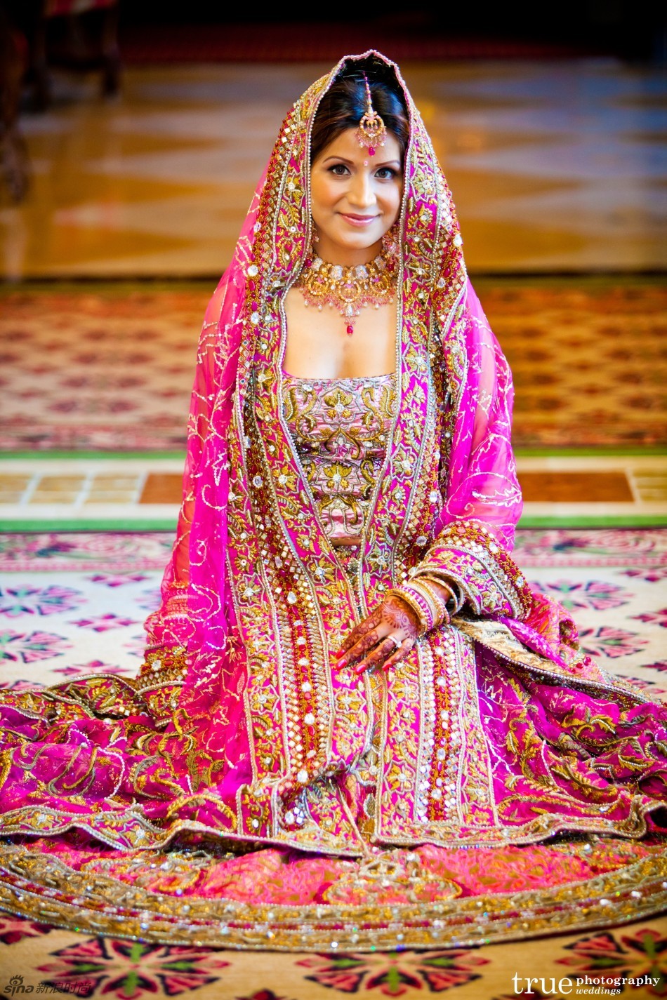 印度传统婚纱照_印度传统婚纱造型