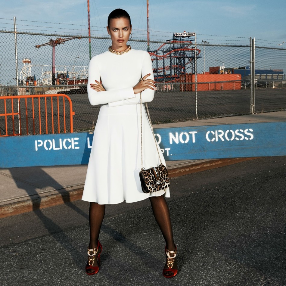 超模性感演绎豹纹情缘 极致魅惑尽显霸气野性