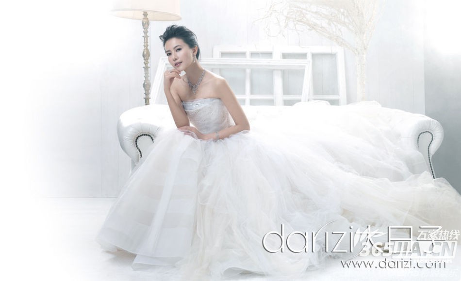 什么的婚纱_动漫婚纱情侣头像