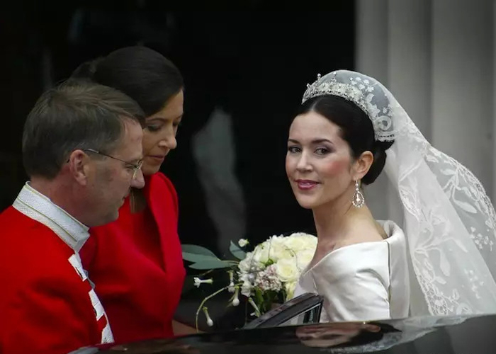 鸽子蛋已是标配 女星婚礼已向皇室规格看齐