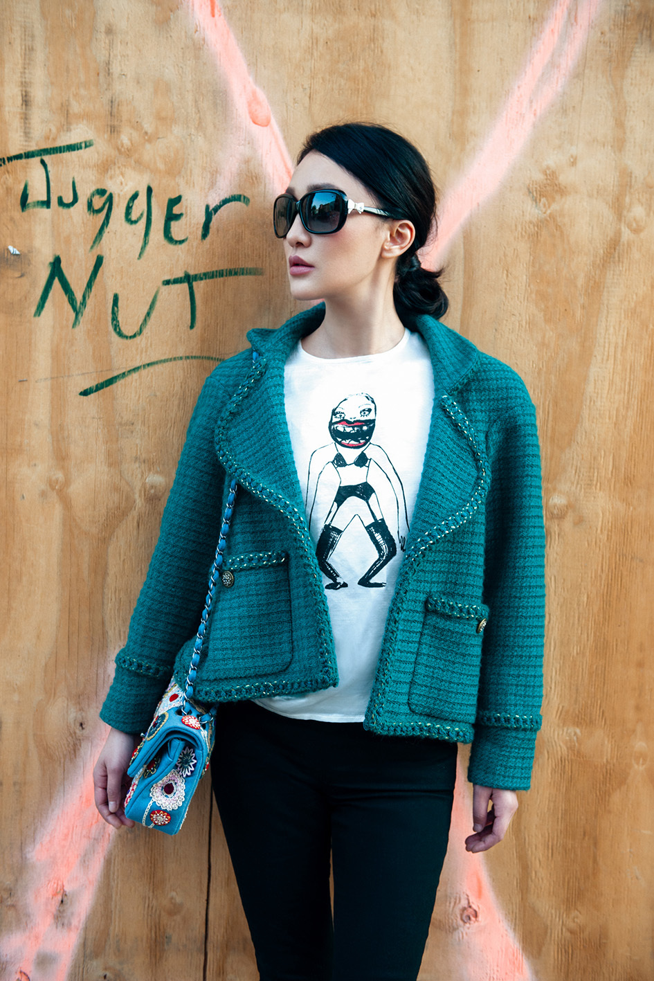 周迅Chanel手工坊系列街拍 女人就该酱有范儿