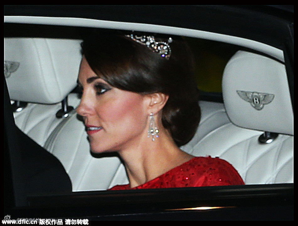 揭秘凯特王妃莲花冠冕 王室多人曾佩戴当地时