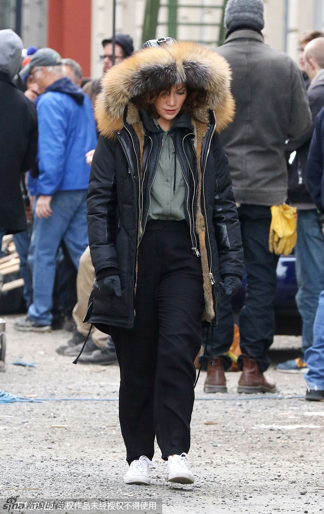 非要等到雪天冻成狗 才想起羽绒服的温暖非要