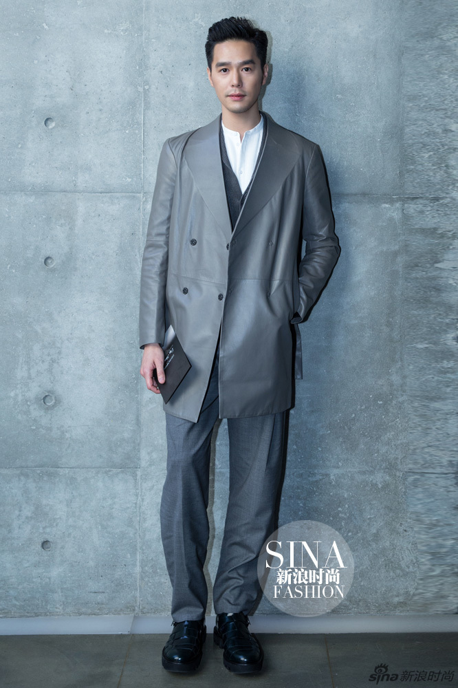 丁春诚五十度灰西服 助阵emporio armani秀场