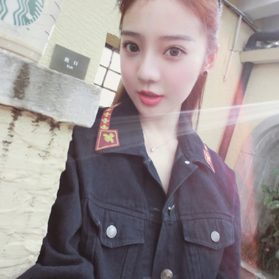 网红扎堆晒素颜