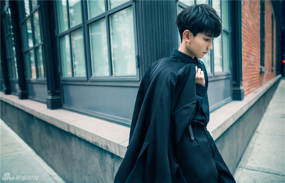 上海热线女人频道--王源街拍大片 纽约街头的小小时尚少年