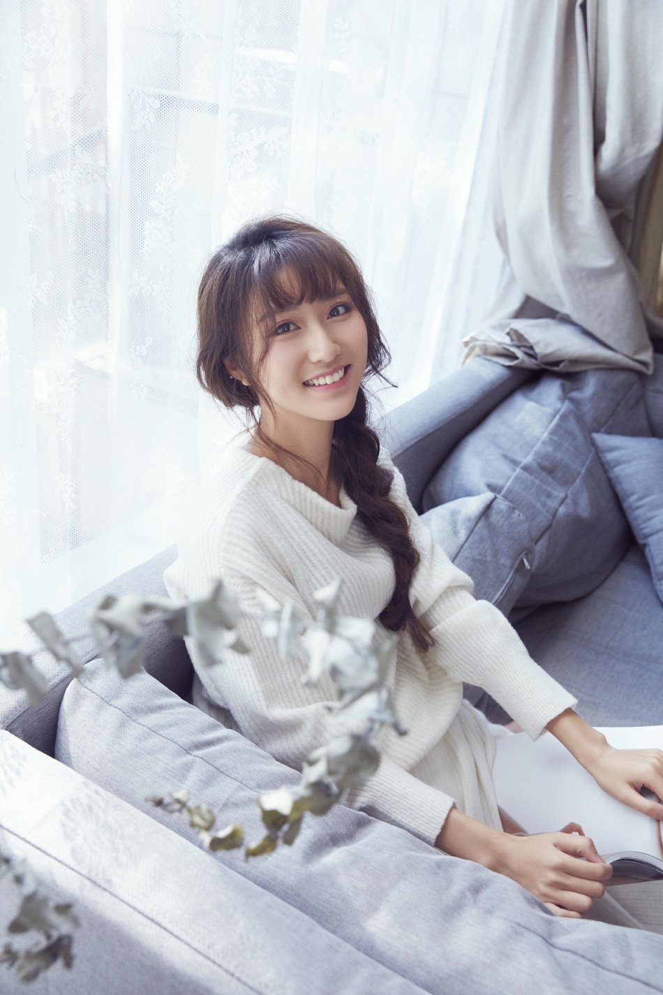 张鑫爆最新春季写真 鬼马精灵驾驭别样少女风
