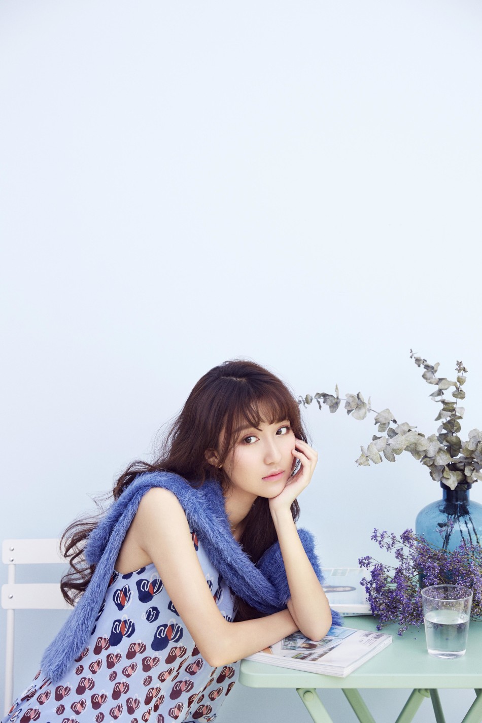 张鑫爆最新春季写真 鬼马精灵驾驭别样少女风