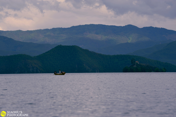 泸沽湖海拔多少米