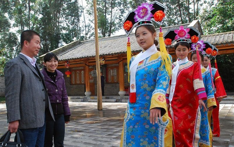 云南人口最少的少数民族_云南少数民族(3)