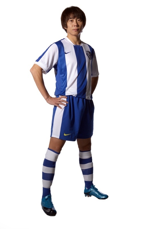 2010中超16强新款球衣亮相