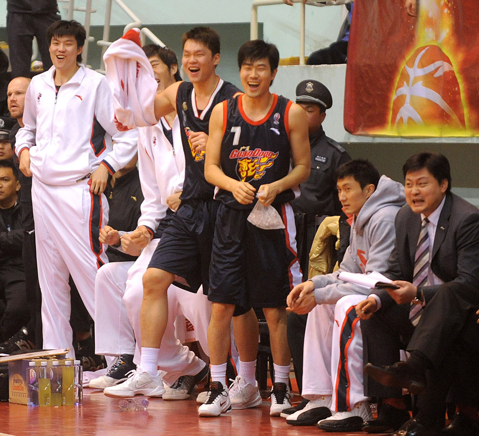 广东队_广东队球员名单的薪水_广东队老板刘