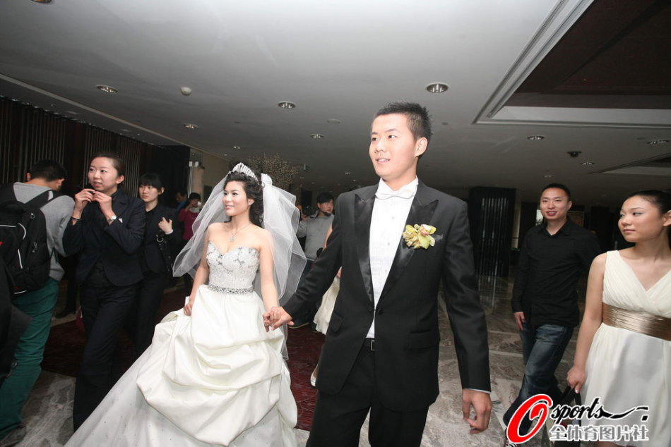 如果是真的，王康赶紧把她甩了吧