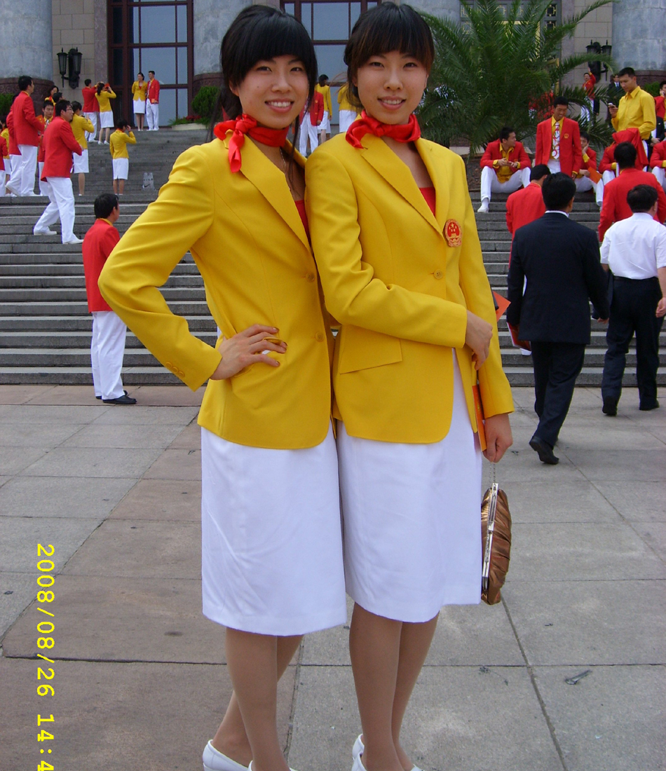 高清-女篮赛场玫瑰twins_高清图集_新浪网