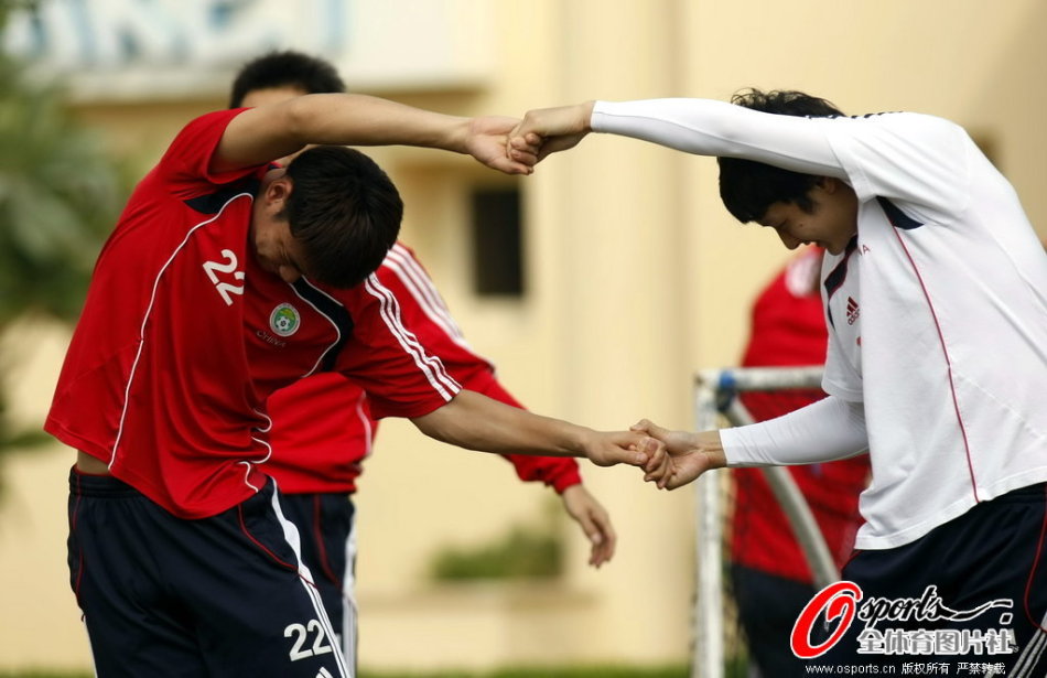 媒体人：邵佳一的最大优势就是省钱、超级省钱